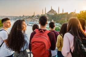 ÜNİDES ile gençler destekleniyor