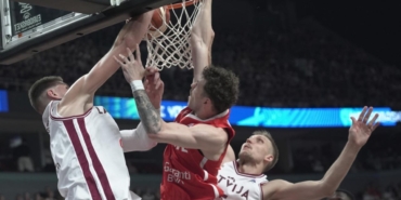 12 Dev Adam yarı final maçına çıkıyor