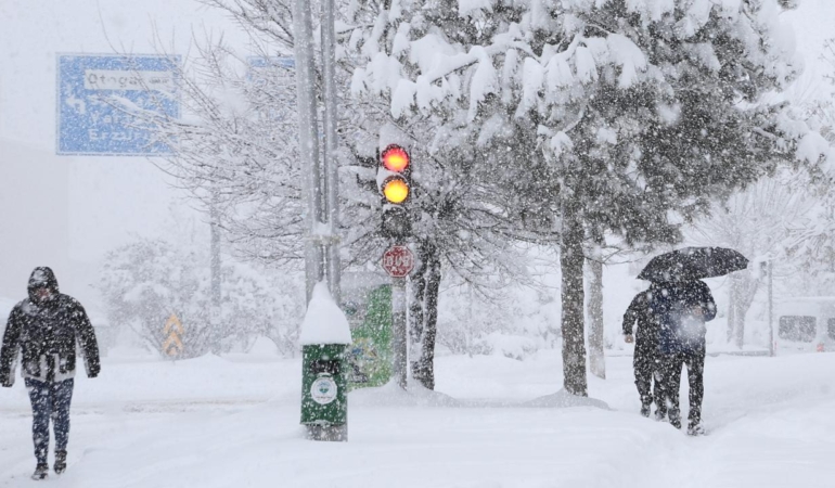 13 il için yoğun kar yağışı uyarısı
