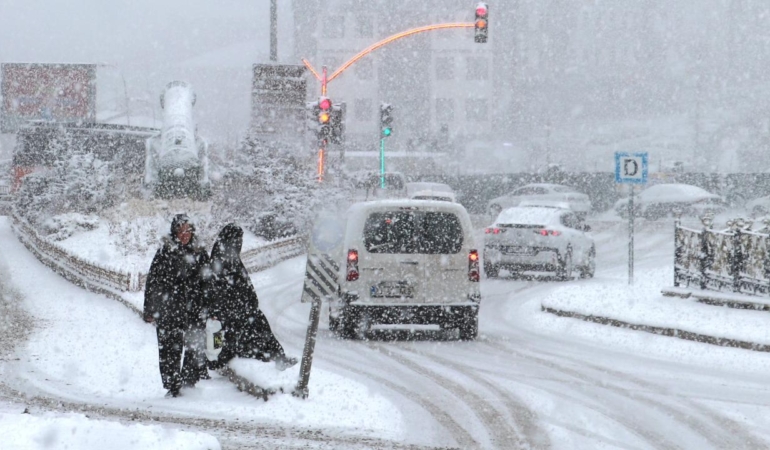 9 il için sarı uyarı: Yoğun kar yağışına dikkat