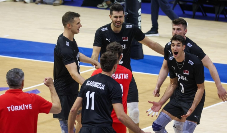 A Milli Erkek Voleybol Takımı'nın son 16 turundaki rakibi Hollanda oldu