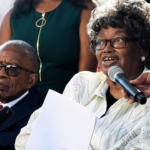 ABDde beyaz birine yer vermeyi reddeden ilk siyahi Claudette Colvin hayatını kaybetti