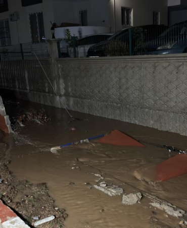 Adana'da sağanak etkili oldu