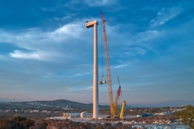 Alaçatı'daki verimsiz rüzgar türbinleri yerini 2 yerli dev güce bırakıyor