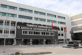 Antalya Büyükşehir Belediyesine operasyon: 5 şüpheli tutuklandı