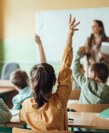 Artikülasyon bozukluğu olan çocuğun kaydını reddeden okul hakkında ayrımcılık kararı