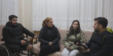 Asrın felaketinde komutanın üşümesin diye verdiği montu 3 yıldır geri vermek için saklıyor