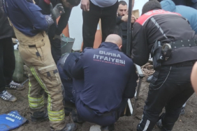 Babasını kurtarmaya çalışırken metan gazından zehirlendi