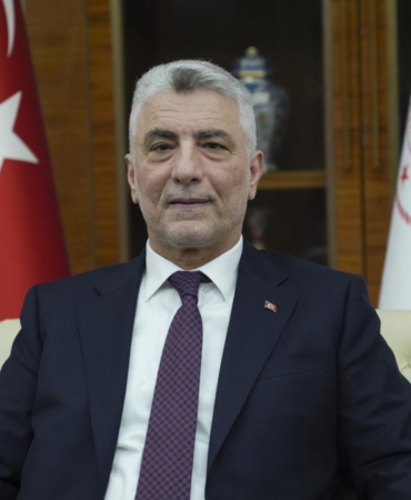 Bakan Bolat: Türkiye 400 milyar dolar ihracatı olan ülkeler liginde