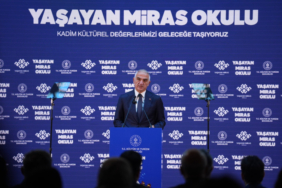 Bakan Ersoy: Yaşayan Miras Okulunu Ankara'da pilot olarak başlatıyoruz
