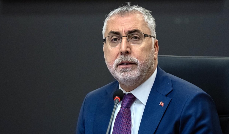 Bakan Işıkhan: Meclis'te nöbet tutacağınıza emeklilerimizin hakkı olan SGK borçlarınızı ödeyin