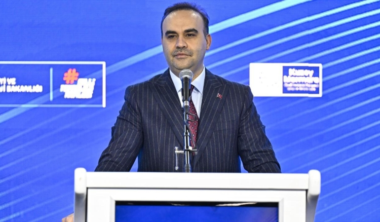 Bakan Kacır: Mega endüstriyel bölgeler inşa edeceğiz