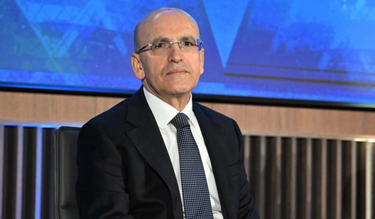 Bakan Şimşek İngiltere ve ABD'de yatırımcılarla görüşecek