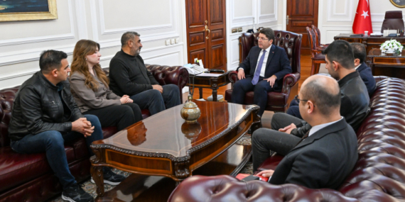 Bakan Tunç, Rojin Kabaiş'in ailesi ile görüştü