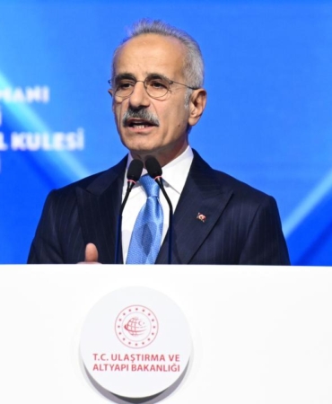 Bakan Uraloğlu: Esenboğa Havalimanı'mızı geleceğe hazırlıyoruz