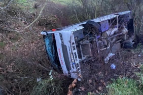 Balıkesir'de midibüs devrildi: 16 yaralı