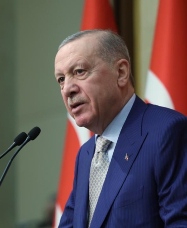 Cumhurbaşkanı Erdoğan, şehit polis Fethi Sekin ile adliye personeli Musa Can'ı andı