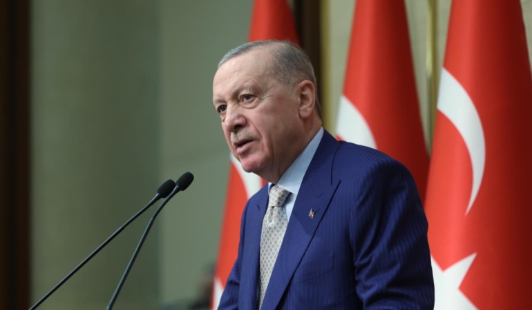 Cumhurbaşkanı Erdoğan, şehit polis Fethi Sekin ile adliye personeli Musa Can'ı andı