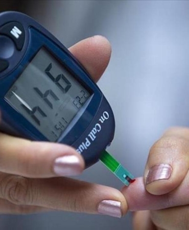 Diyabet, göz tansiyonu ve katarakt riskini artırıyor