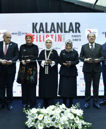 Emine Erdoğan: Filistin'i savunmak, insan kalma hakkımızı savunmaktır