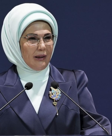 Emine Erdoğan: Görme engelli kardeşlerimizin mücadele ettikleri engelleri fark edelim