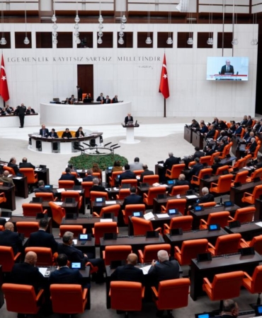 En düşük emekli aylığının artırılmasını da içeren kanun teklifi TBMM'de