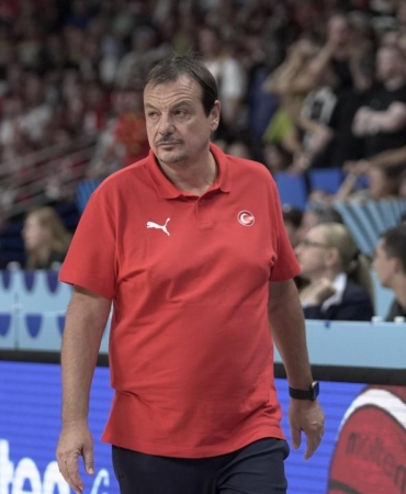 Ergin Ataman, EuroBasket 2025'in 'En Değerli Başantrenörü' seçildi