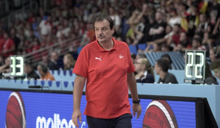 Ergin Ataman, EuroBasket 2025'in 'En Değerli Başantrenörü' seçildi