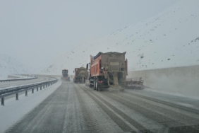 ErzincanSivas kara yolu ulaşıma kapandı