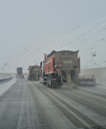 ErzincanSivas kara yolu ulaşıma kapandı