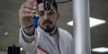 Erzurum'da stratejik ilaçların ham maddesi üretiliyor