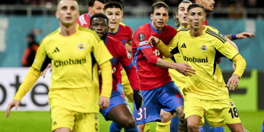 Fenerbahçe'den sürpriz transfer hamlesi! Teklifi böyle duyurdular