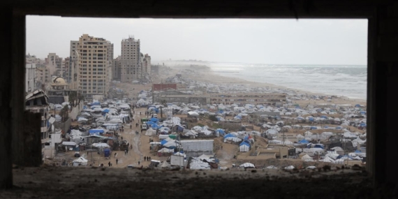 Gazzede yağış ve fırtına, İsrail saldırılarının neden olduğu felaketi derinleştiriyor