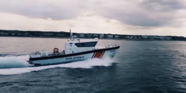 Gemide fenalaşan vatandaşı Sahil Güvenlik ekipleri tahliye etti