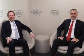 Hakan Fidan Hollandalı mevkidaşı ile Davos'ta görüştü
