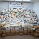 Hakkari'de 860 kilogram uyuşturucu ele geçirildi