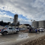 Hatay'da kanalizasyon hattına beton döken firmanın faaliyetleri durduruldu