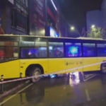 İETT otobüsü binaya çarptı: 6 yaralı