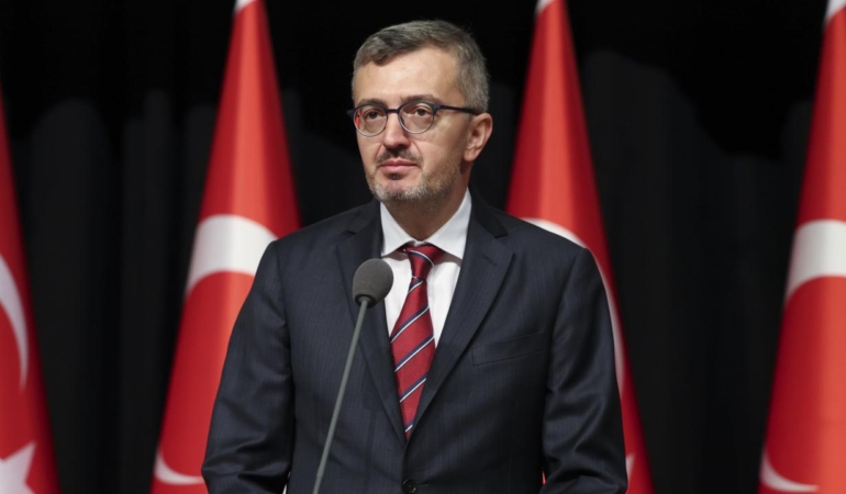 İletişim Başkanı Duran, Fenerbahçe'yi tebrik etti