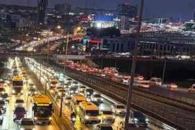 İstanbul'da akşam saatlerinde trafik yoğunluğu yüzde 89'a çıktı