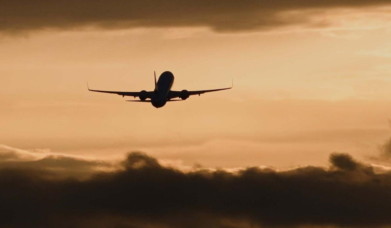 İstanbul'da bazı uçak seferlerine hava engeli