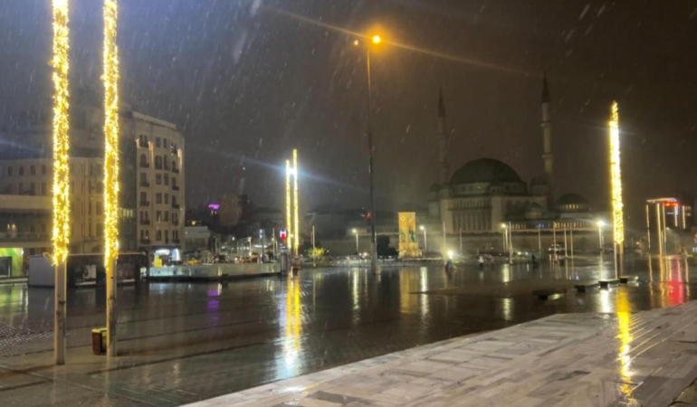 İstanbul'da kar yağışı
