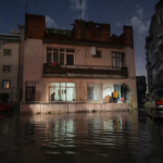 İzmir'de yollar göle döndü