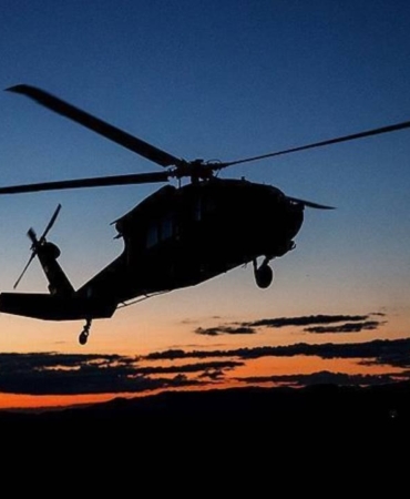 Japonya'da yanardağ yakınında turist helikopteri kayboldu