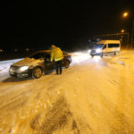 Kars'ta bazı yollar ağır taşıt trafiğine kapatıldı