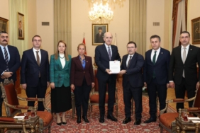 Kartalkaya'daki yangını Araştırma Komisyonu, raporunu TBMM Başkanı Kurtulmuş'a sundu