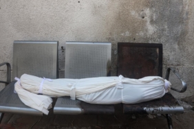 Katil İsrail'in Gazze Şeridi'ndeki saldırılarında 3 Filistinli hayatını kaybetti