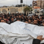 Katil İsrail'in Gazzeye düzenlediği saldırılarda 11 Filistinli hayatını kaybetti