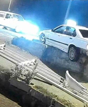 Kazayı yaptı, aracını bırakıp kaçtı