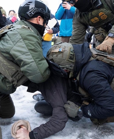 Minnesota, ICE yetkililerinin konuşlandırılmasını durdurmak için Trump yönetimine dava açtı